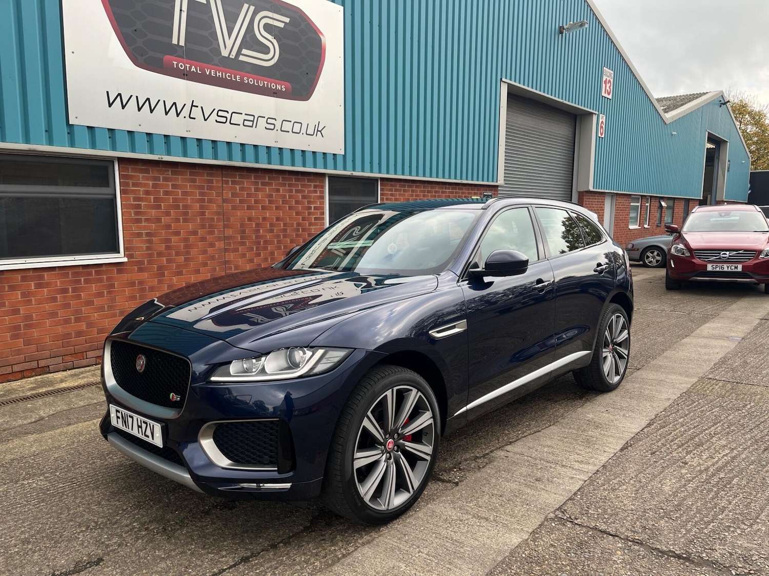 Used Jaguar F-Pace 2017 for sale - 76990440: Photo 18