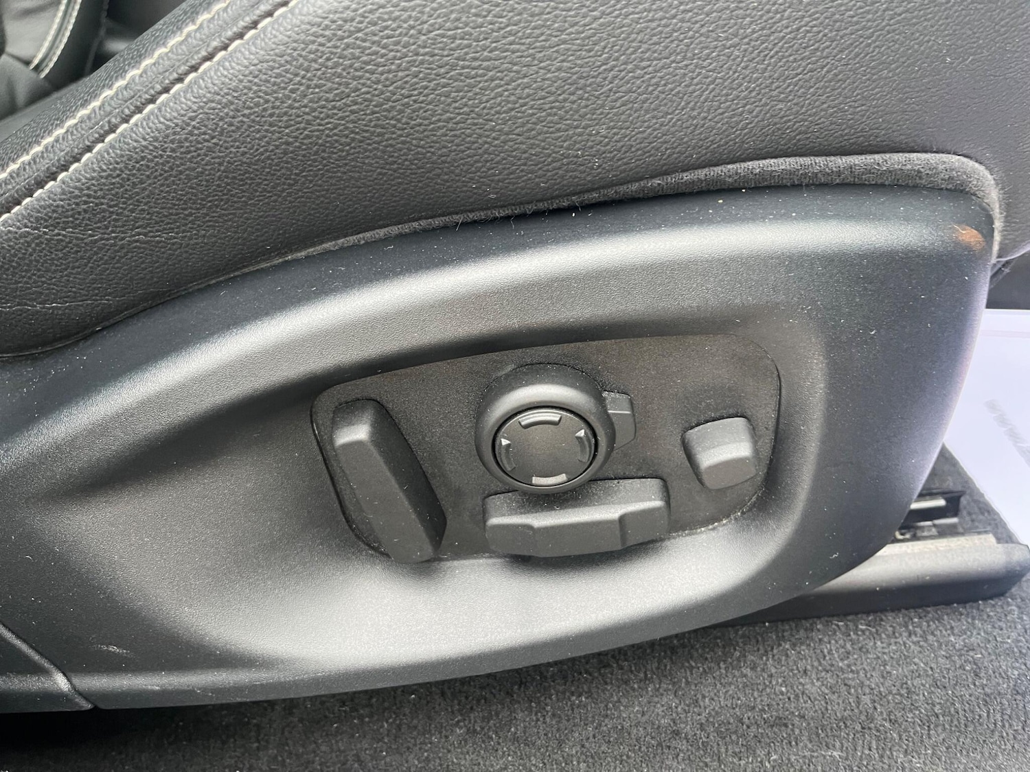 Used Jaguar F-Pace 2017 for sale - 76990440: Photo 33