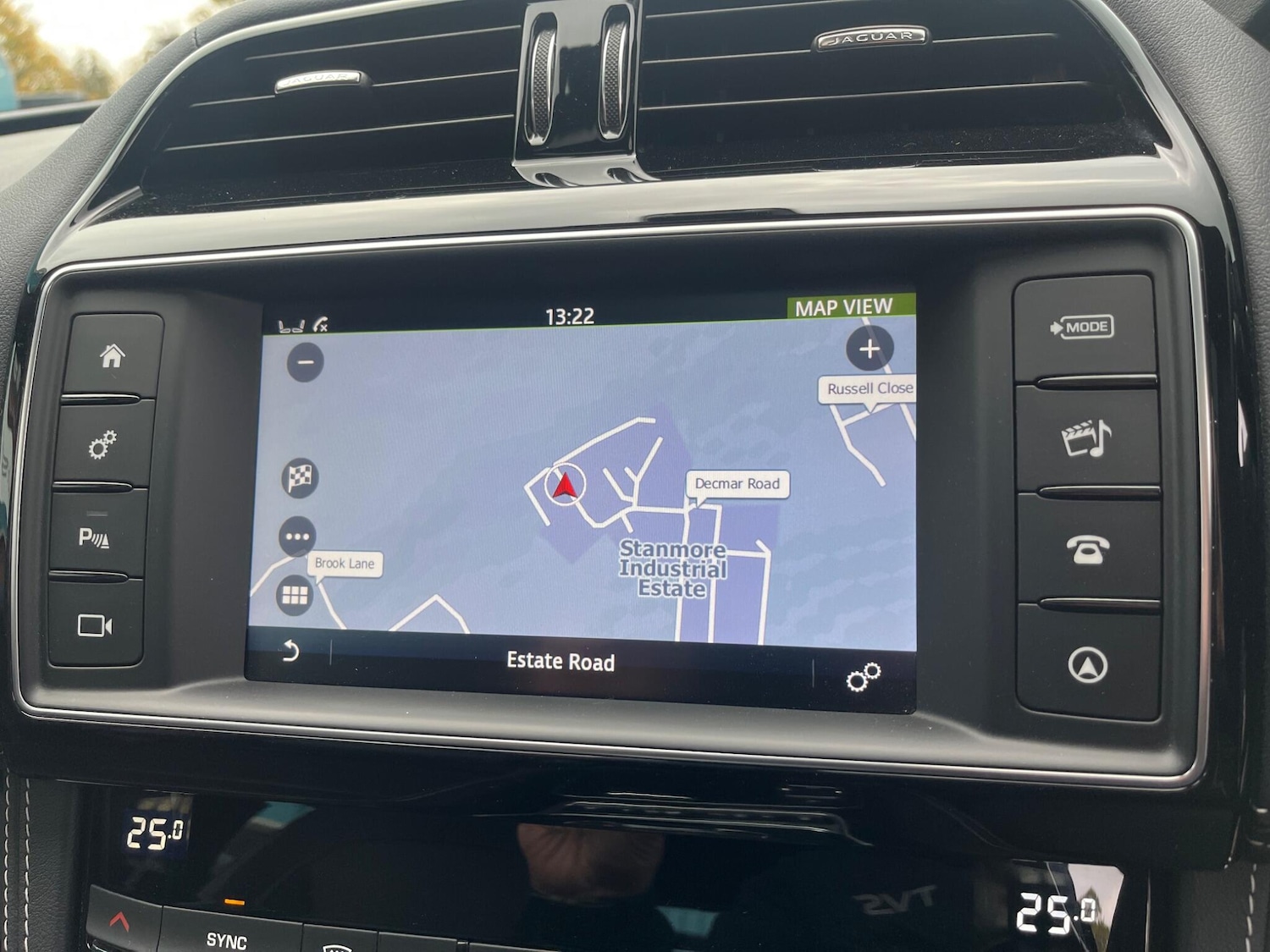 Used Jaguar F-Pace 2017 for sale - 76990440: Photo 6