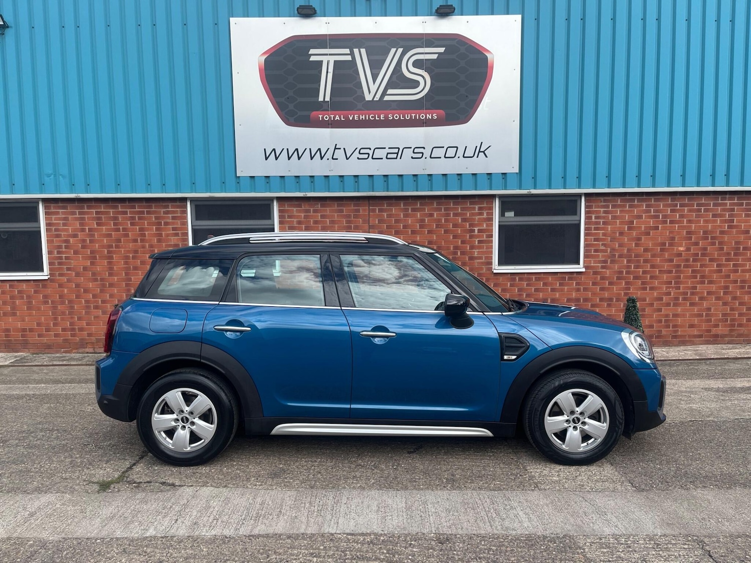 Vehicle 22