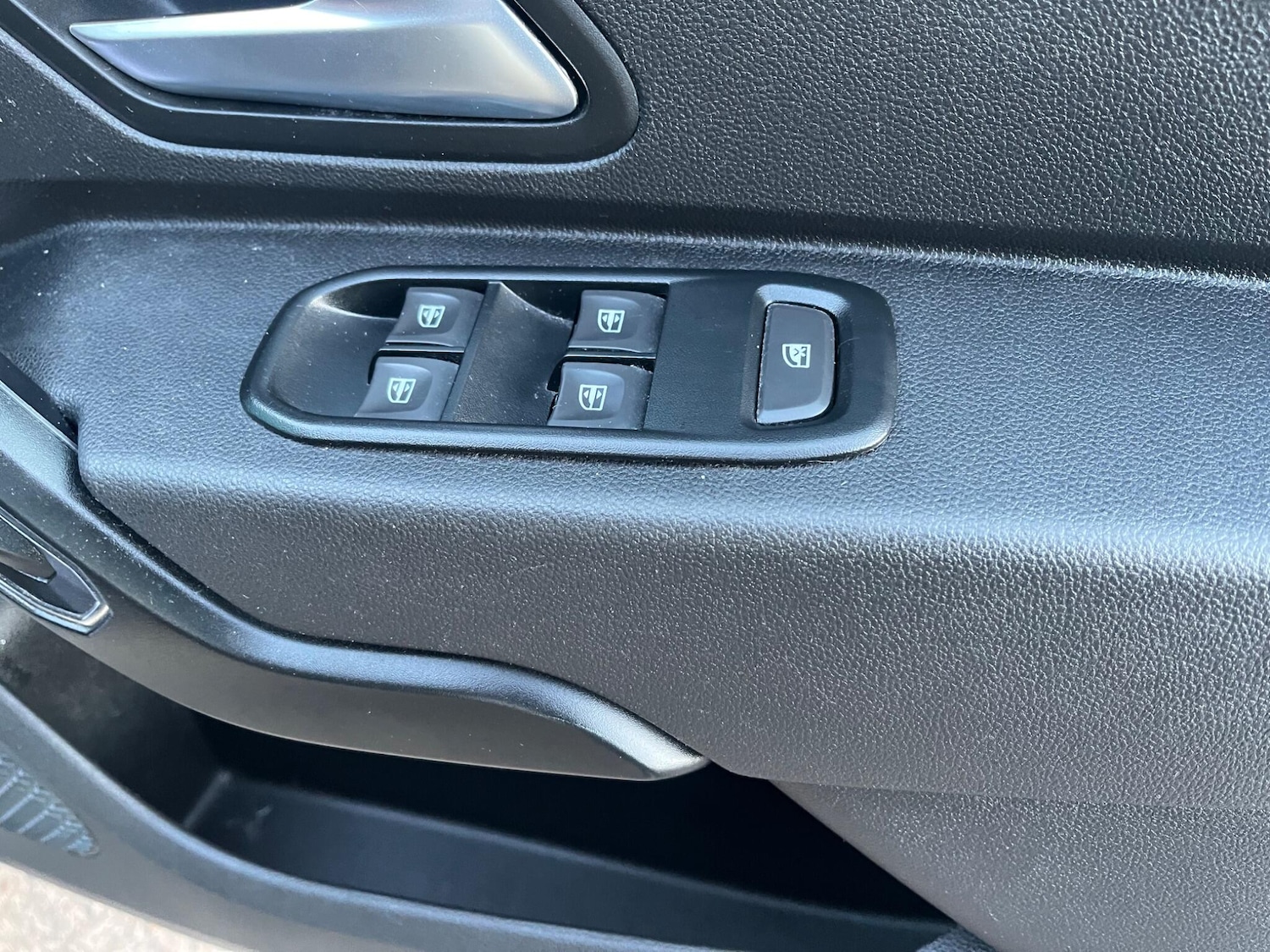 Used Dacia Duster 2020 for sale - 76633482: Photo 25