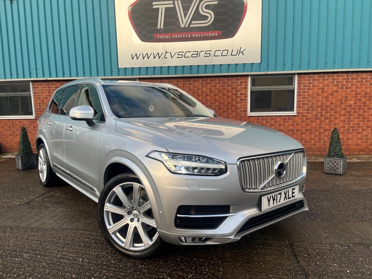 Used Volvo XC90 2017 for sale - 76735189: Photo 2