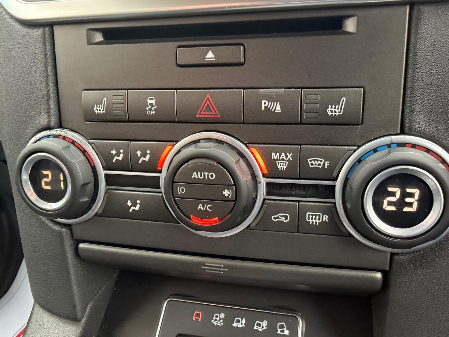 Used Land Rover Discovery 2016 for sale - 77598508: Photo 30