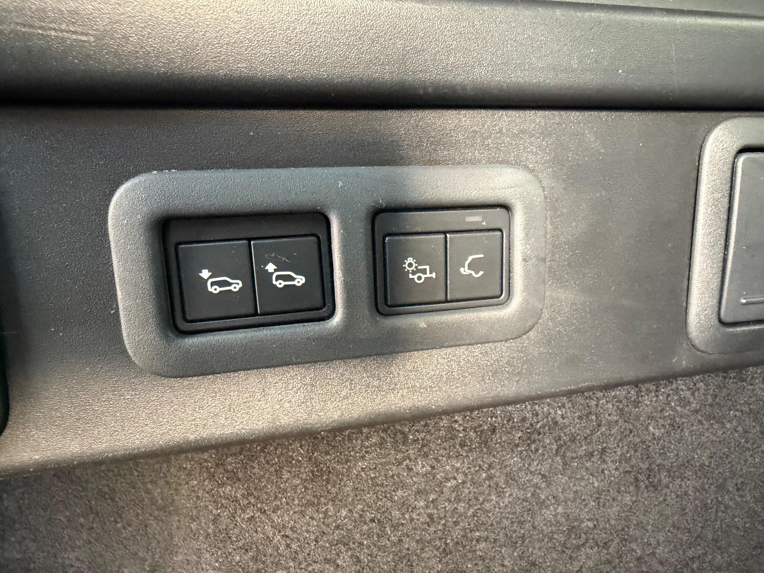 Used Land Rover Range Rover Velar 2020 for sale - 77109263: Photo 32