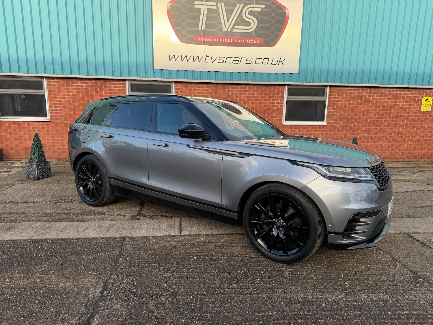 Used Land Rover Range Rover Velar 2020 for sale - 77109263: Photo 4