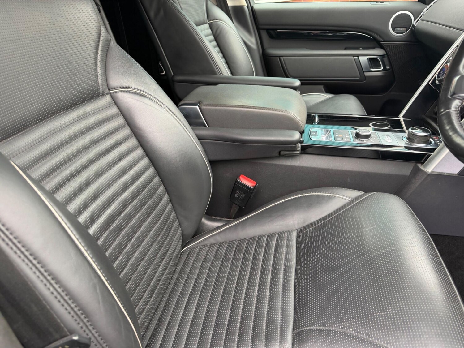 Used Land Rover Discovery 2018 for sale - 77784200: Photo 10