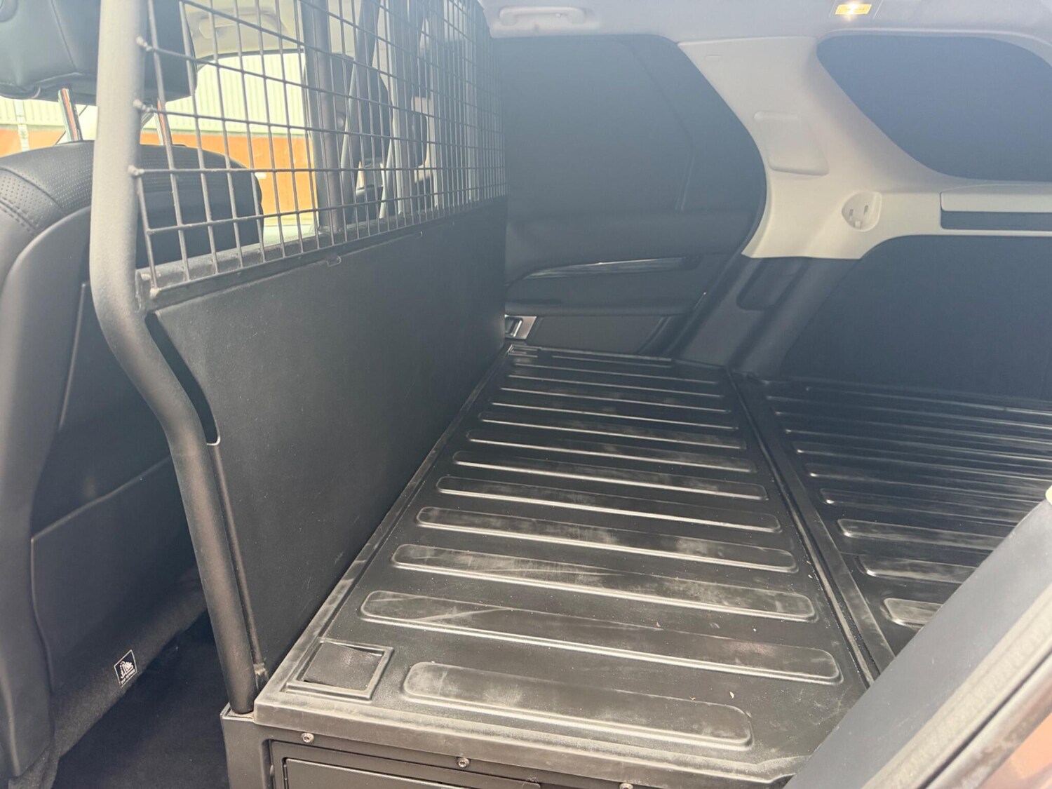 Used Land Rover Discovery 2018 for sale - 77784200: Photo 11