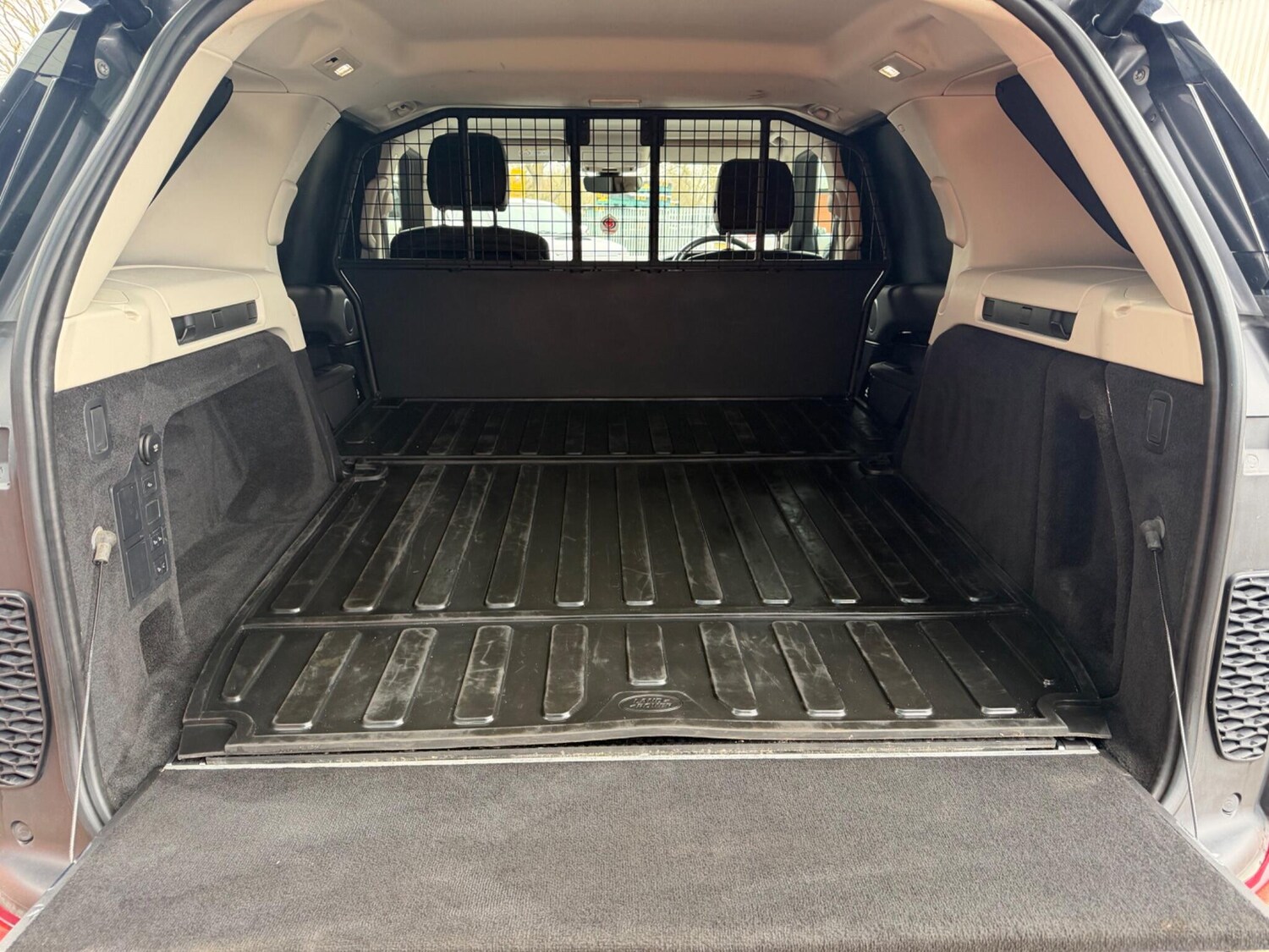 Used Land Rover Discovery 2018 for sale - 77784200: Photo 12