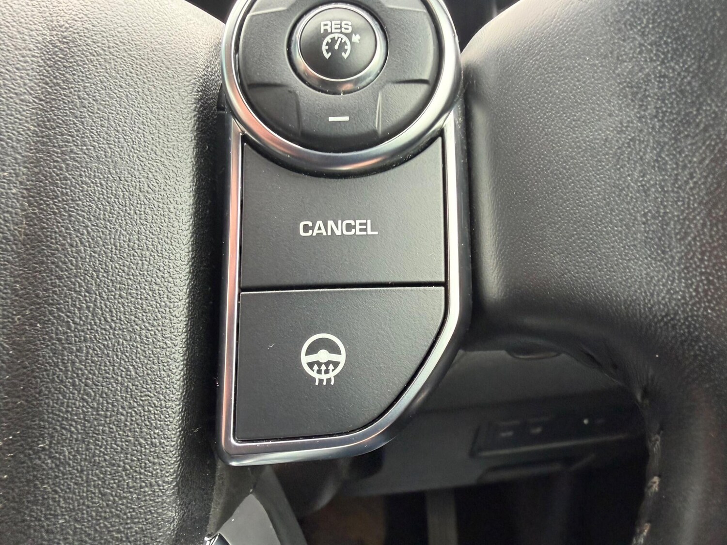 Used Land Rover Discovery 2018 for sale - 77784200: Photo 30