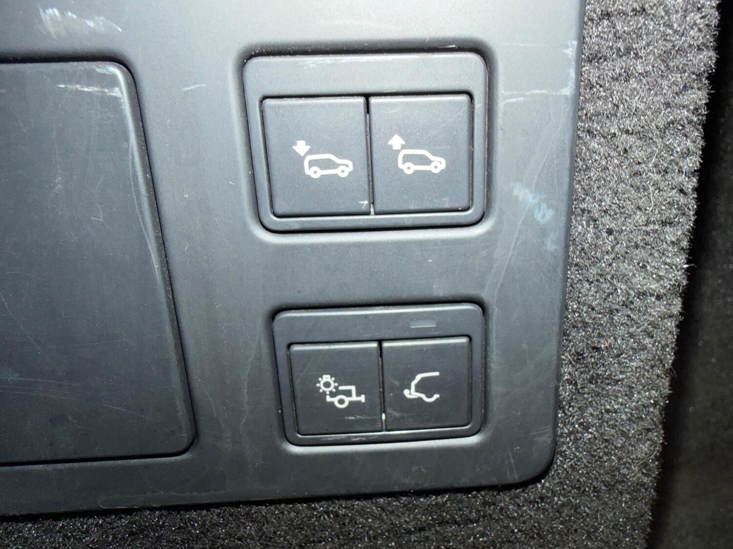 Used Land Rover Discovery 2018 for sale - 77784200: Photo 32