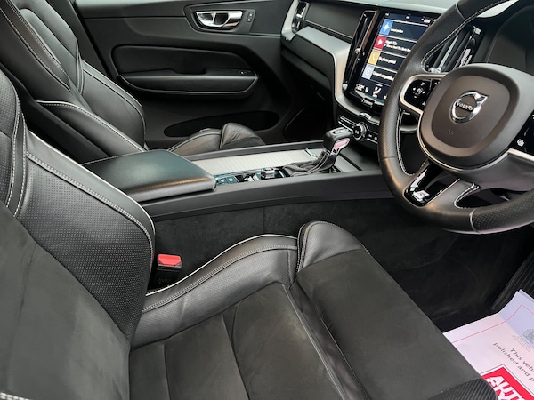 Used Volvo XC60 2018 for sale - 73225537: Photo 10