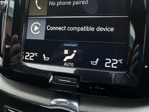 Used Volvo XC60 2018 for sale - 73225537: Photo 30