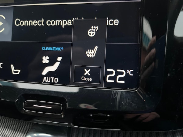 Used Volvo XC60 2018 for sale - 73225537: Photo 31