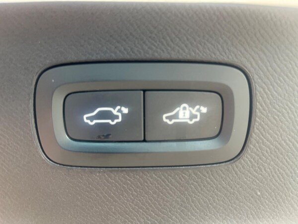 Used Volvo XC90 2017 for sale - 76073100: Photo 34