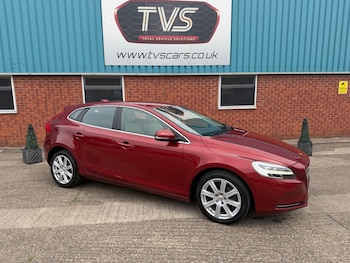 Used Volvo V40 2017 for sale - 78751661: Photo