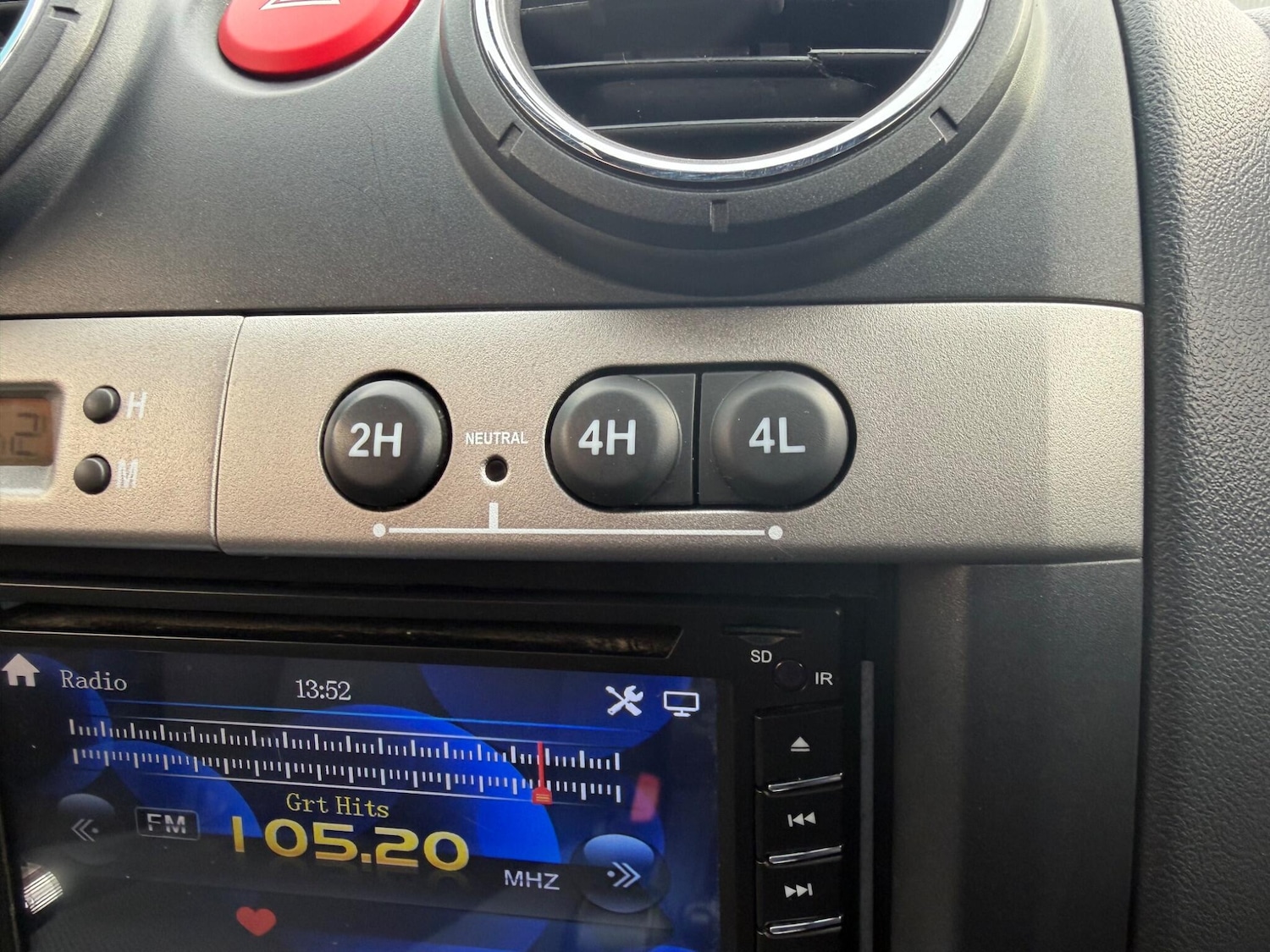 Used Isuzu Rodeo 2010 for sale - 77585861: Photo 24