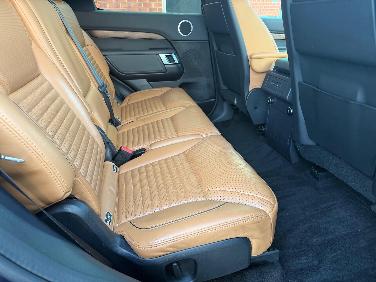 Used Land Rover Discovery 2018 for sale - 77017039: Photo 11