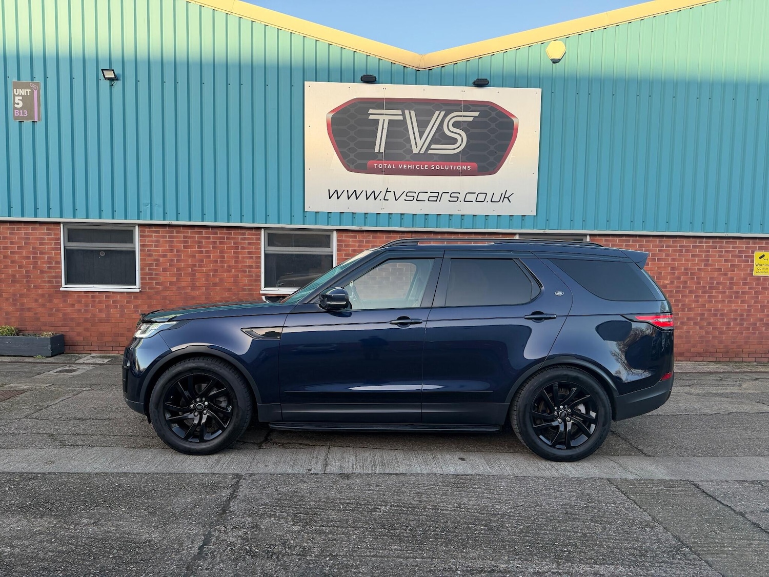 Used Land Rover Discovery 2018 for sale - 77017039: Photo 16