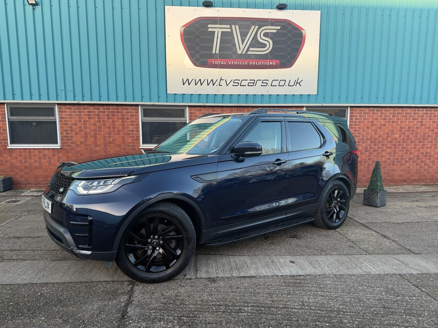 Used Land Rover Discovery 2018 for sale - 77017039: Photo 24