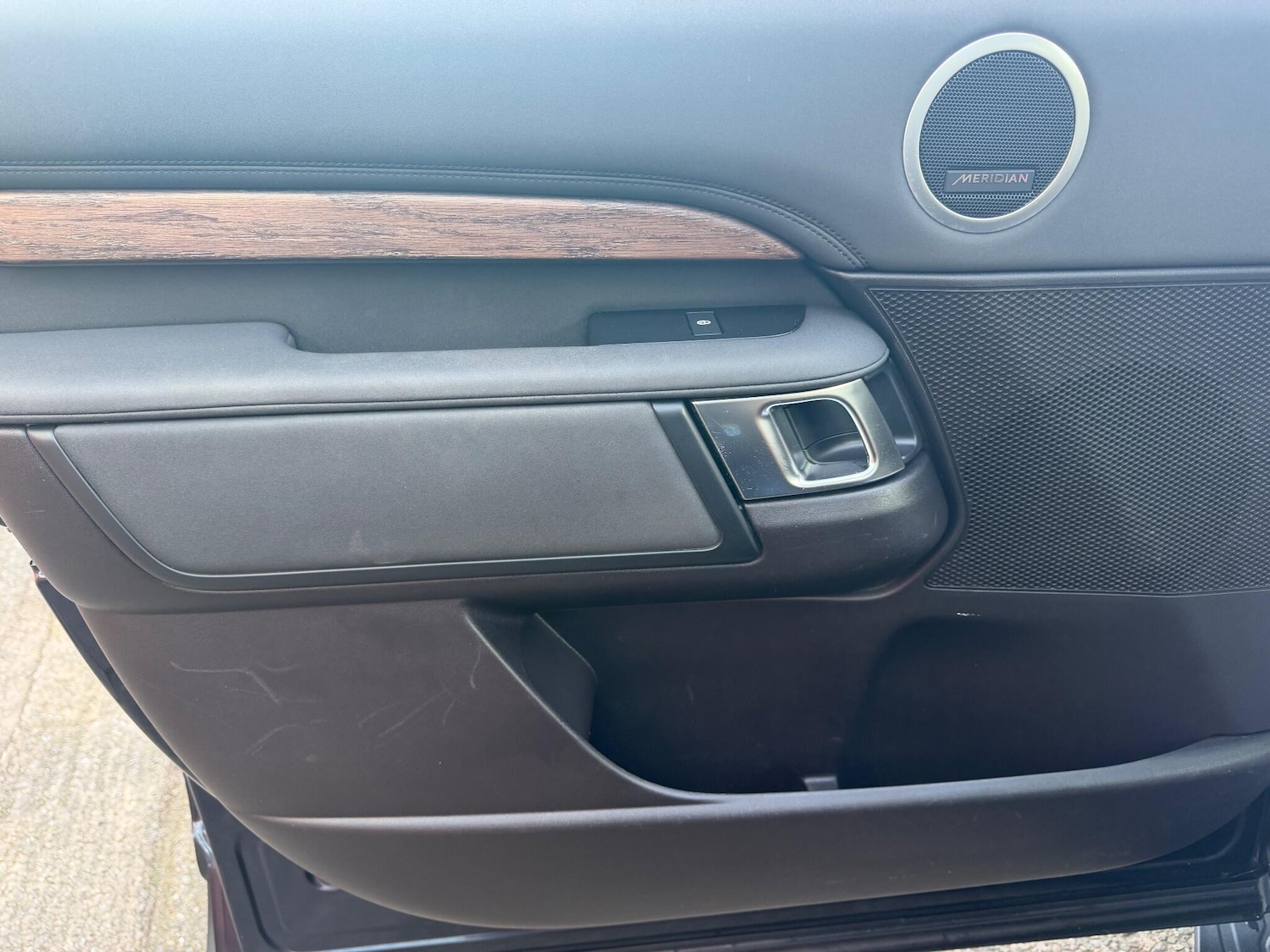 Used Land Rover Discovery 2018 for sale - 77017039: Photo 31