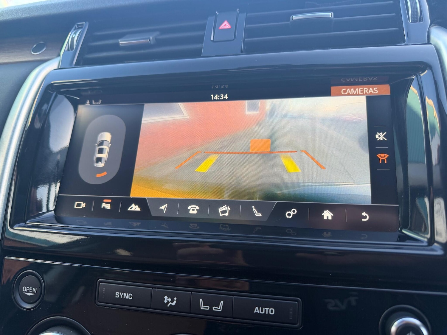 Used Land Rover Discovery 2018 for sale - 77017039: Photo 6