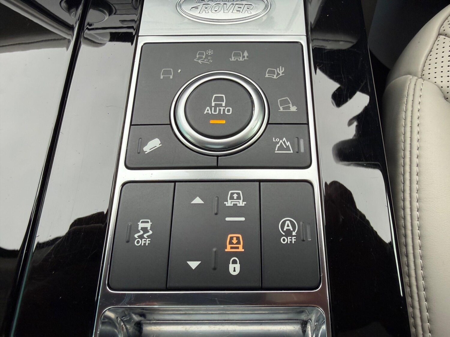 Used Land Rover Discovery for sale - 77823860: Photo 29