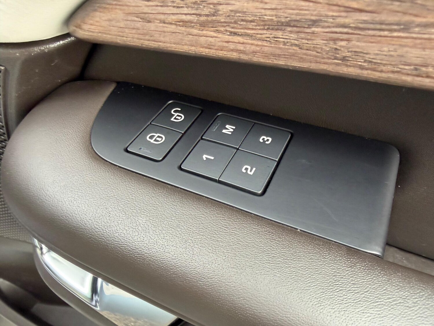 Used Land Rover Discovery for sale - 77823860: Photo 34