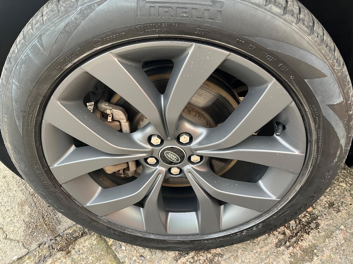 Used Land Rover Discovery Sport for sale - 76484785: Photo 32