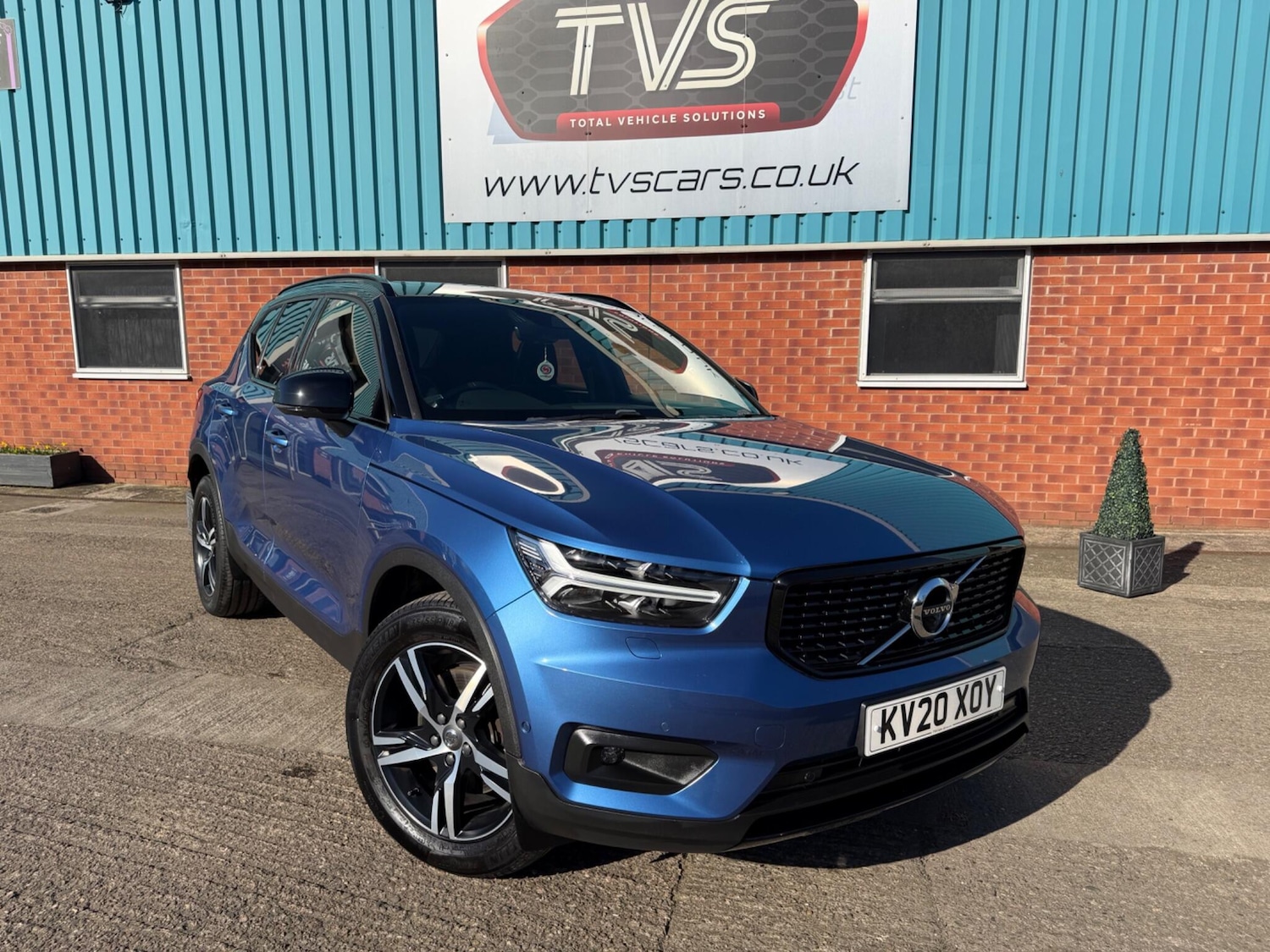 Used Volvo XC40 2020 for sale - 77924764: Photo 2