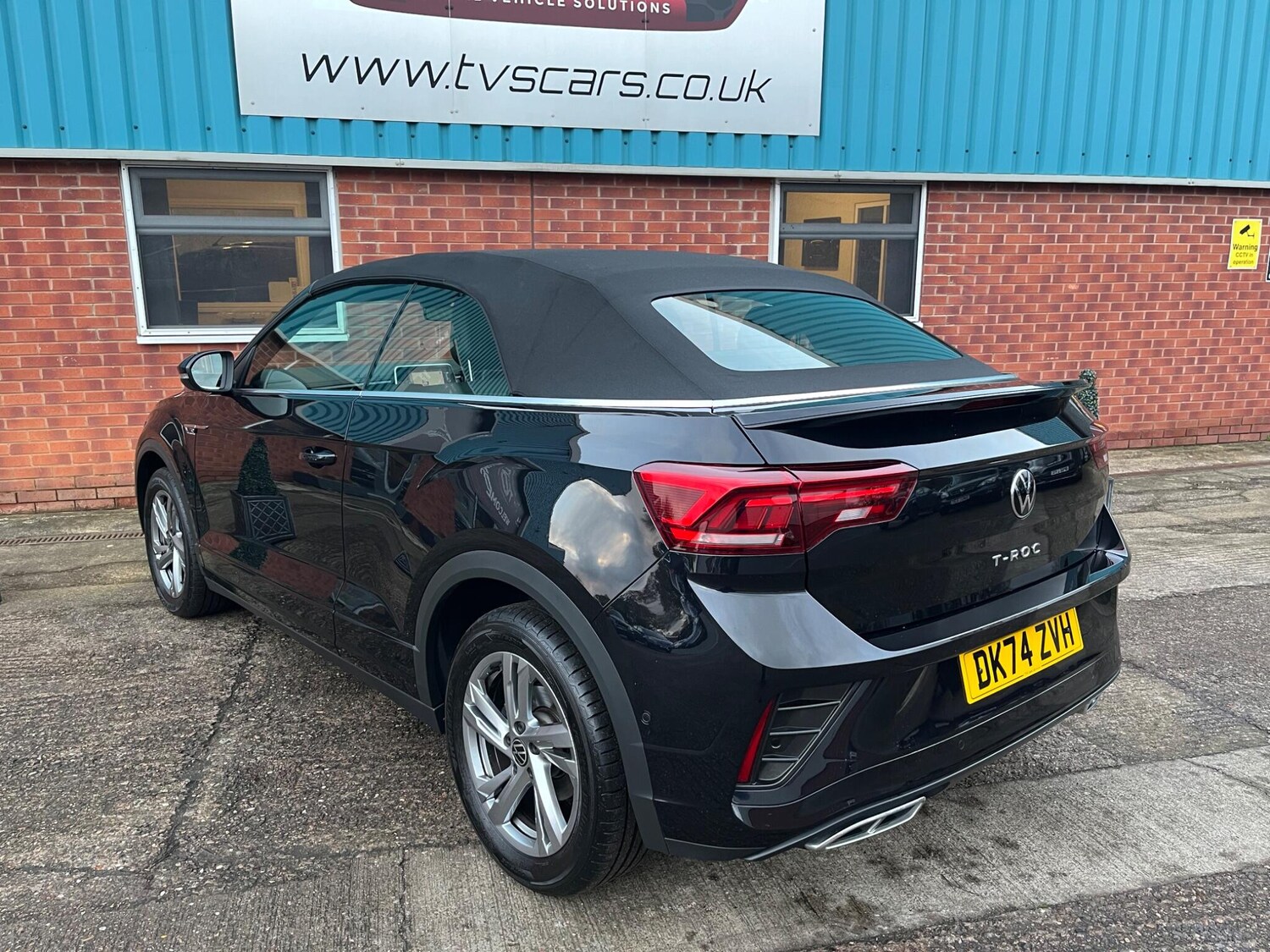 Used Volkswagen T-Roc 2024 for sale - 76715010: Photo 11