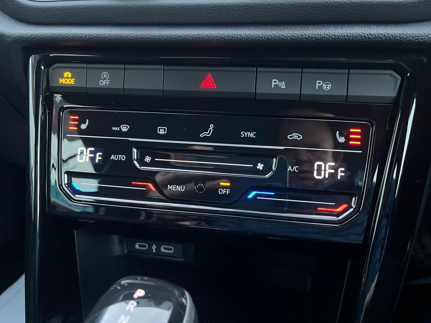 Used Volkswagen T-Roc 2024 for sale - 76715010: Photo 23