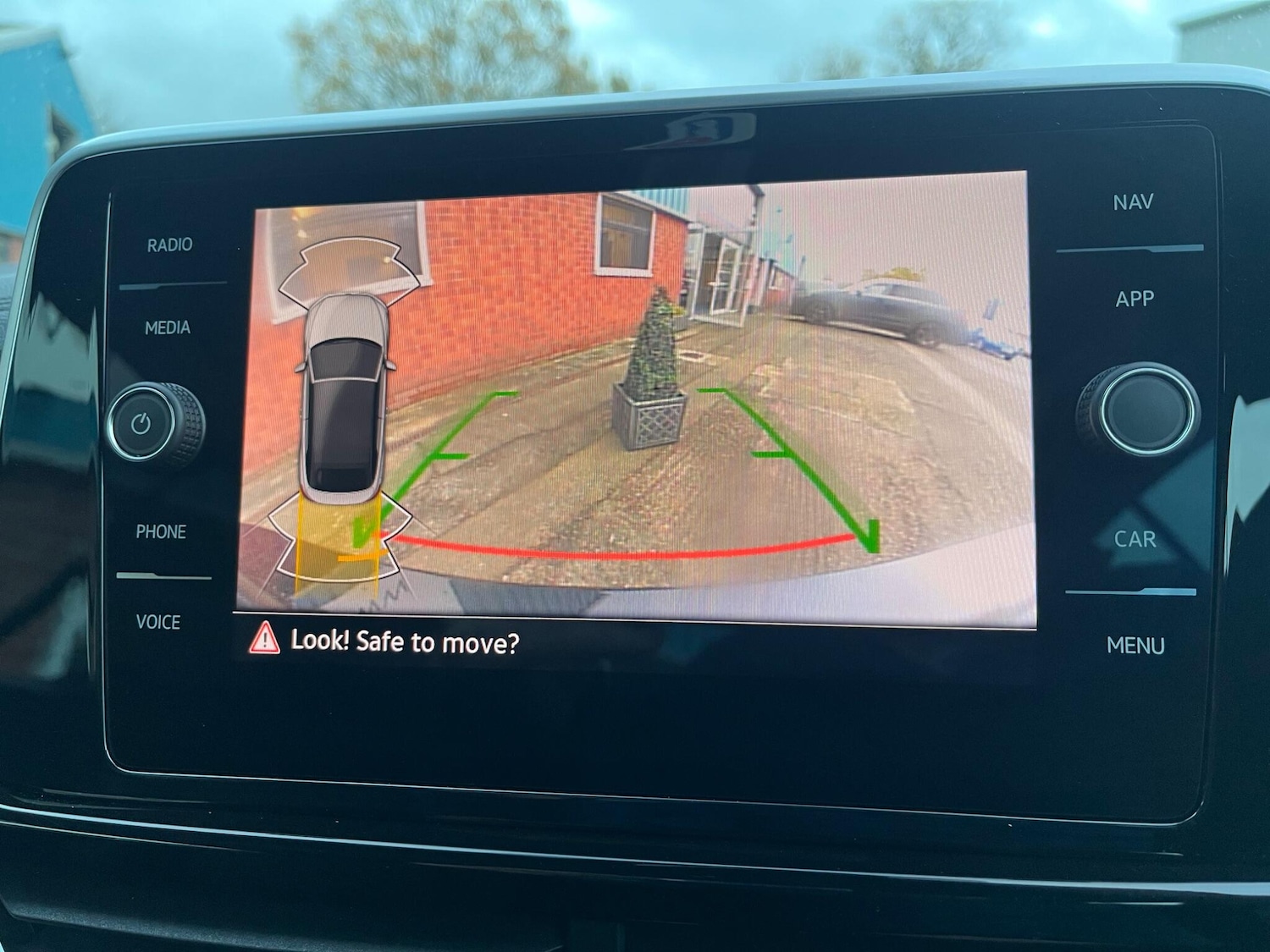 Used Volkswagen T-Roc 2024 for sale - 76715010: Photo 5