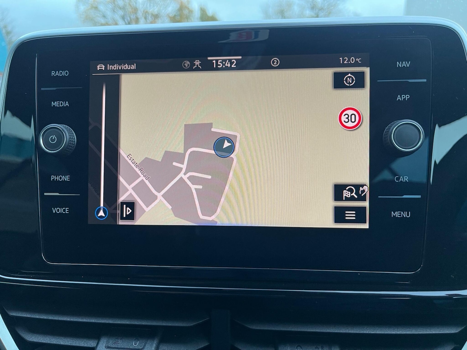 Used Volkswagen T-Roc 2024 for sale - 76715010: Photo 6