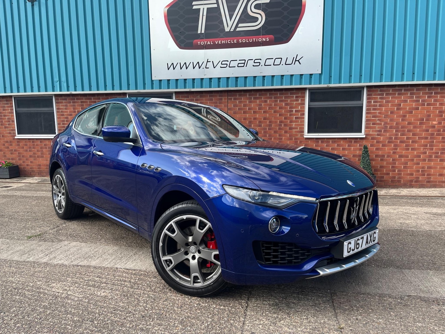 Used Maserati Levante 2017 for sale - 77203788: Photo 2