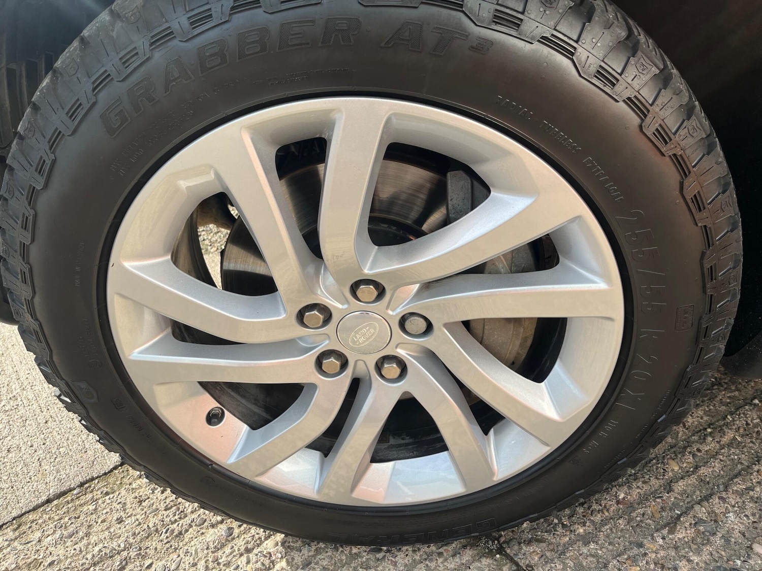 Used Land Rover Discovery 2020 for sale - 76991494: Photo 34