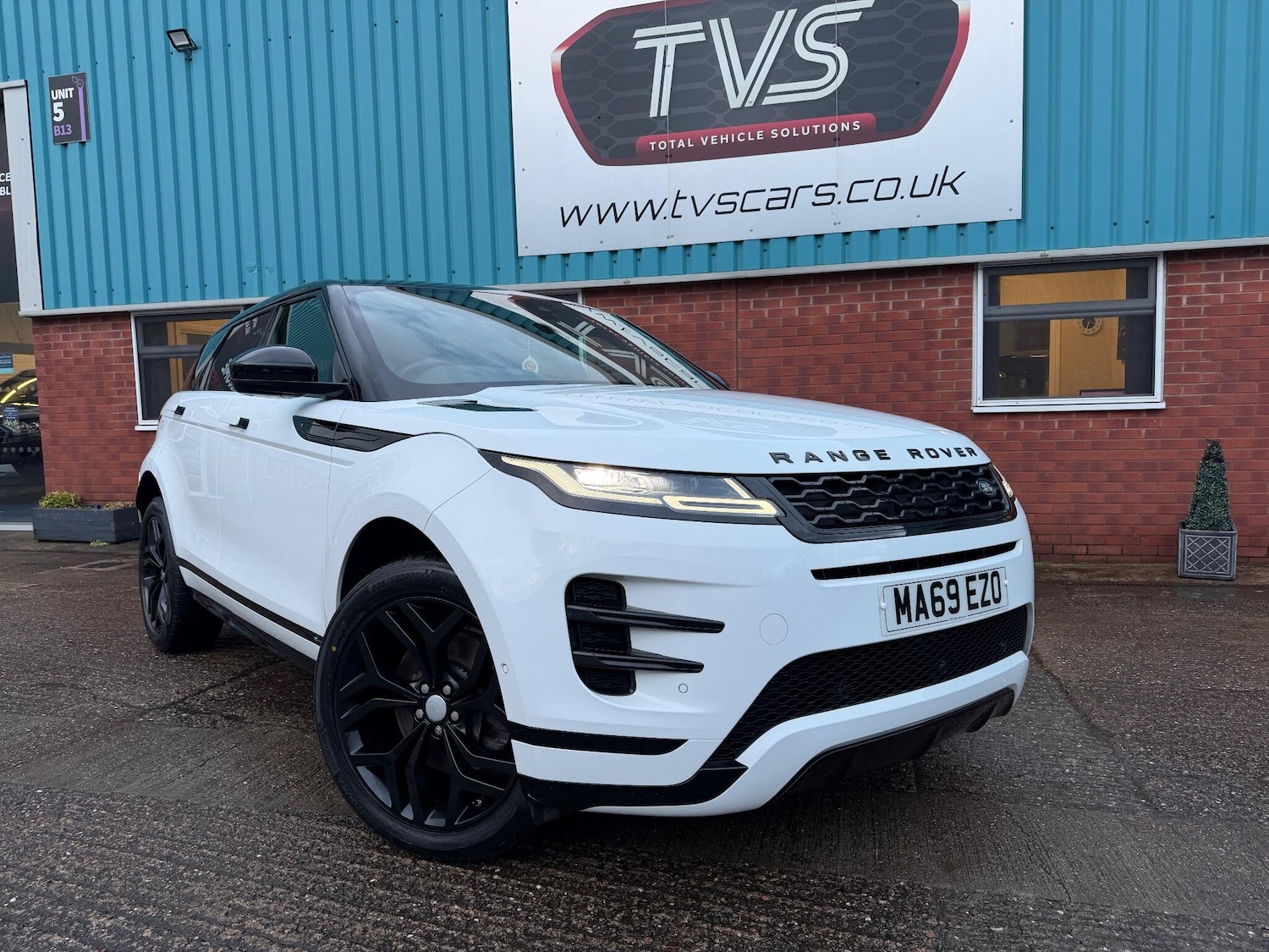 Used Land Rover Range Rover Evoque 2019 for sale - 76886980: Photo 2