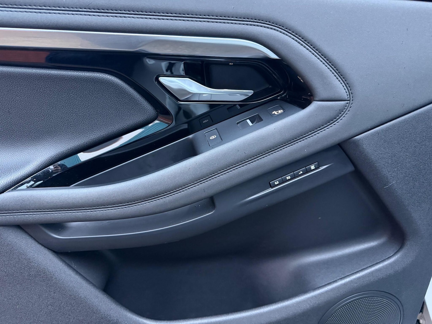 Used Land Rover Range Rover Evoque 2019 for sale - 76886980: Photo 26