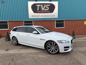 Used Jaguar XF 2018 for sale - 79740984: Photo