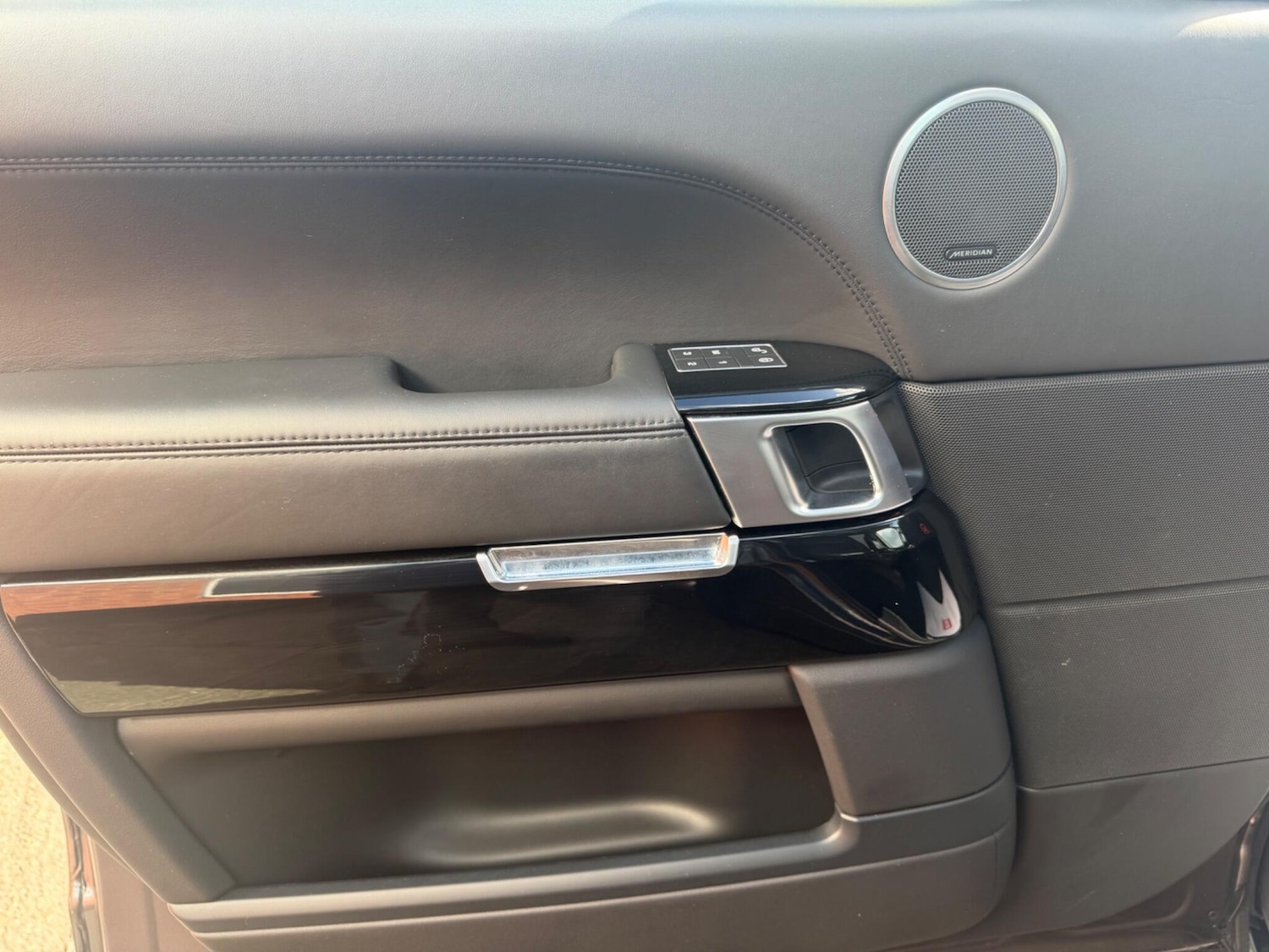 Used Land Rover Range Rover 2015 for sale - 78019070: Photo 30