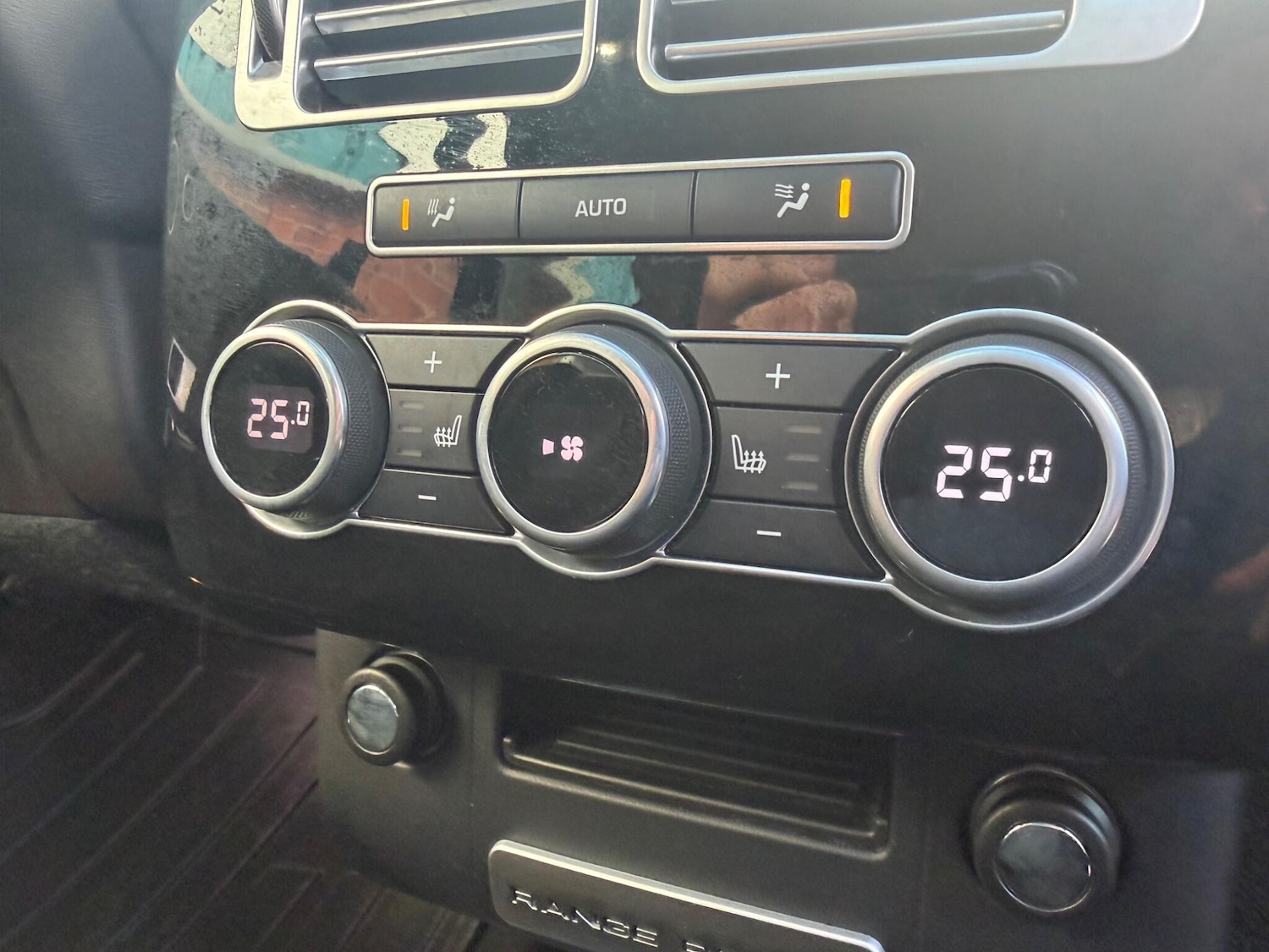 Used Land Rover Range Rover 2015 for sale - 78019070: Photo 32