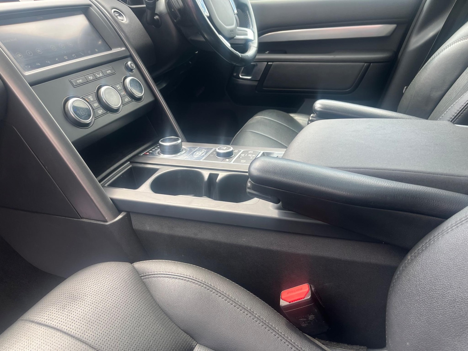 Used Land Rover Discovery 2020 for sale - 76994361: Photo 11