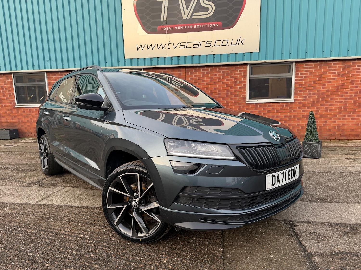 Used Skoda Karoq 2021 for sale - 77203678: Photo 2