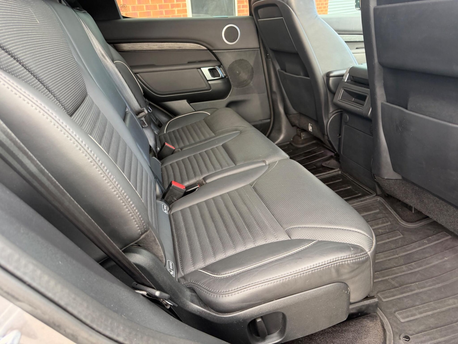 Used Land Rover Discovery 2020 for sale - 78085945: Photo 11