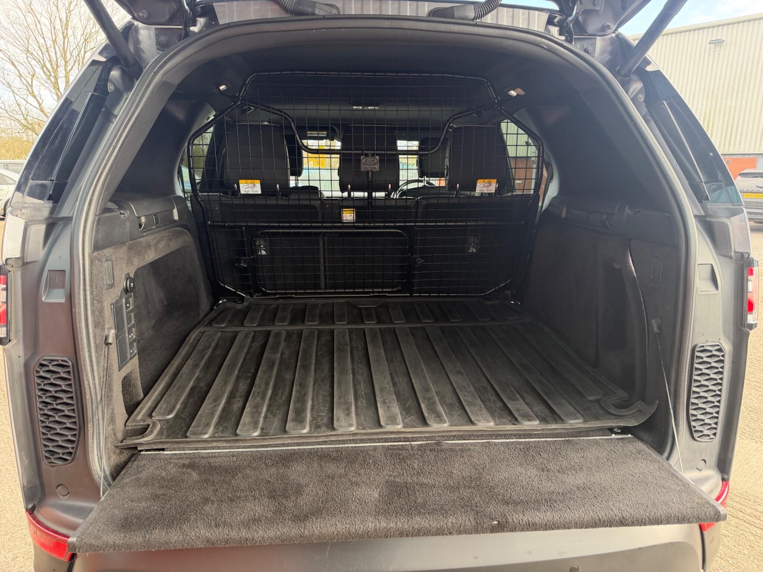 Used Land Rover Discovery 2020 for sale - 78085945: Photo 12