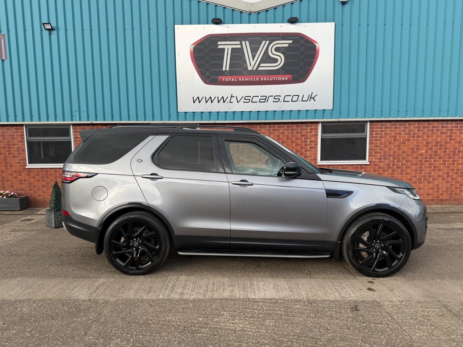 Used Land Rover Discovery 2020 for sale - 78085945: Photo 23