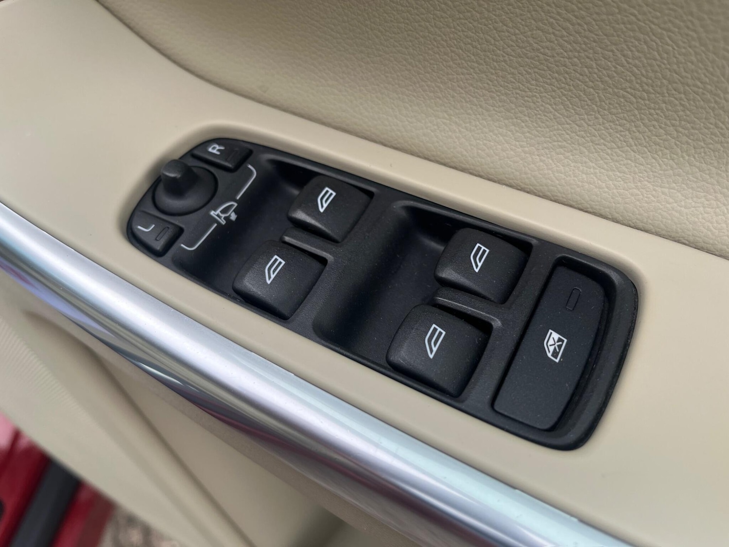 Used Volvo XC60 2016 for sale - 76349251: Photo 33