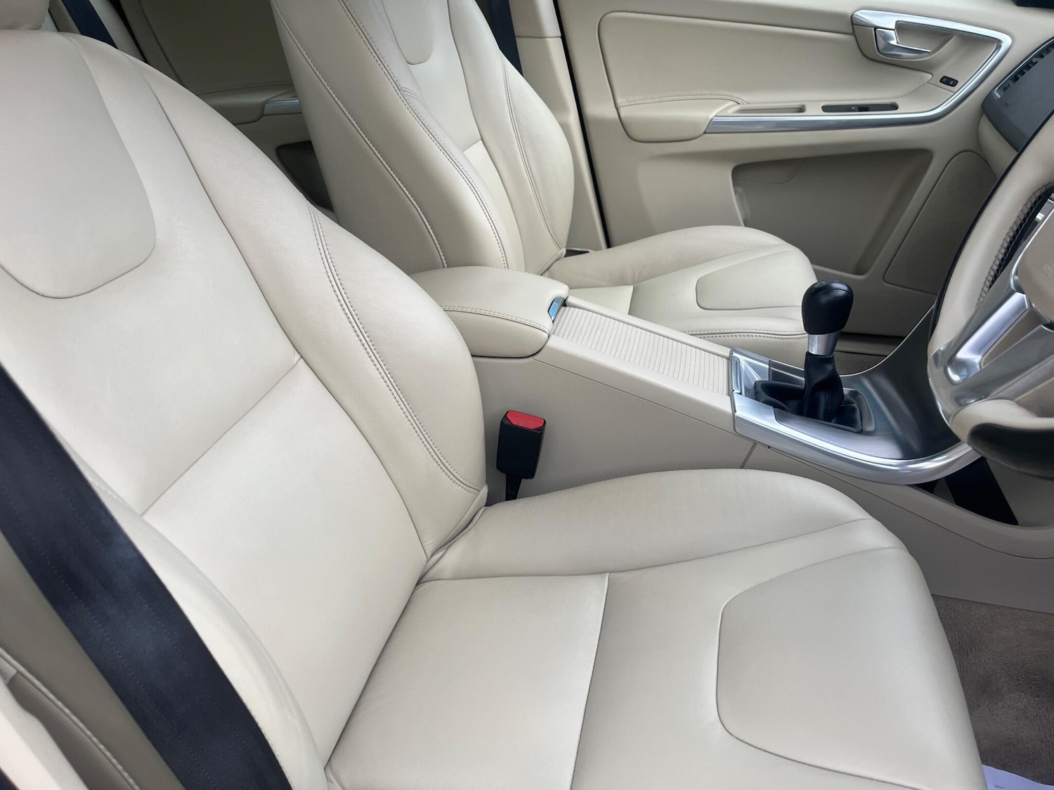 Used Volvo XC60 2016 for sale - 76349251: Photo 7