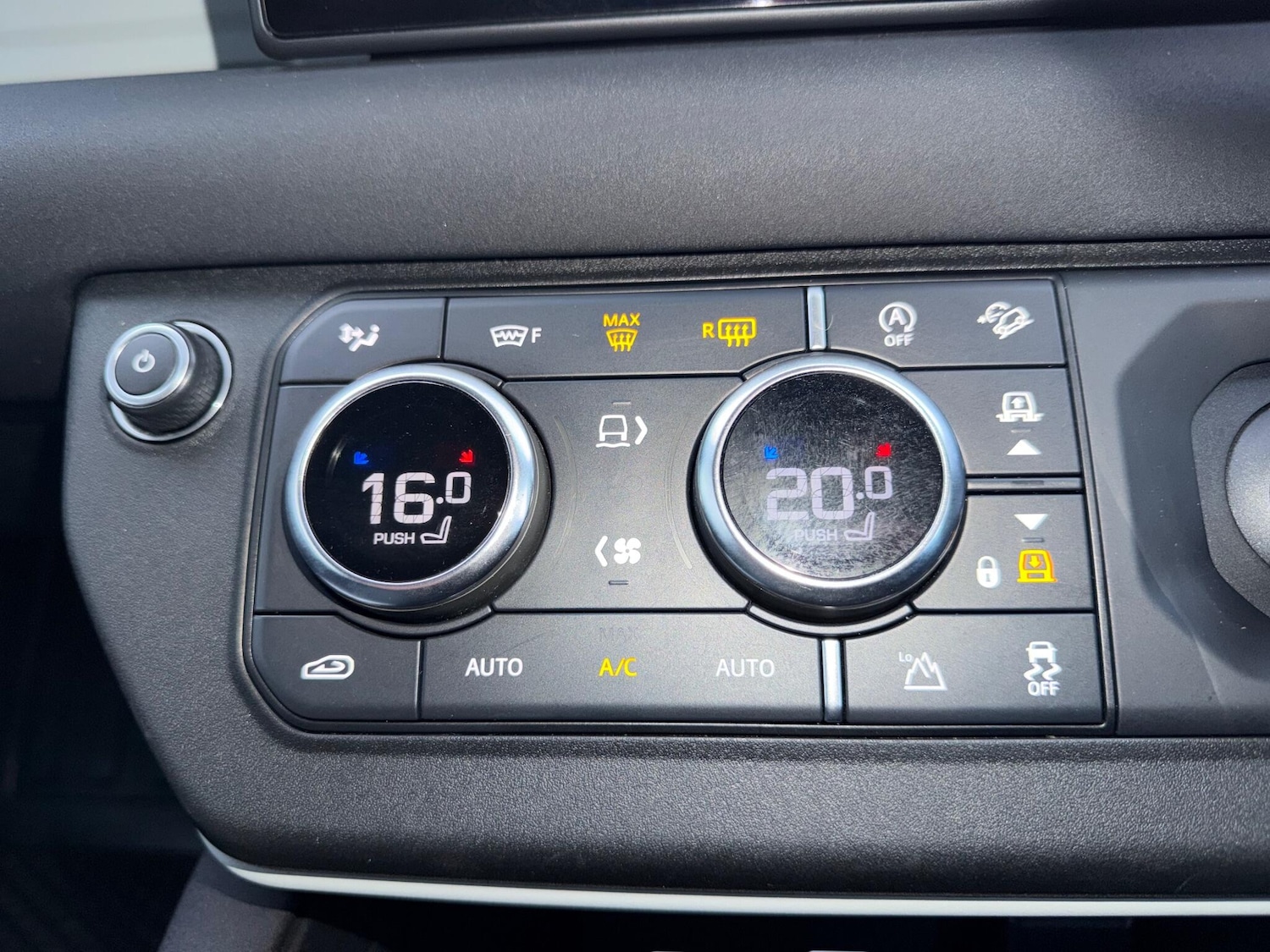 Used Land Rover Defender 110 2020 for sale - 76865443: Photo 28