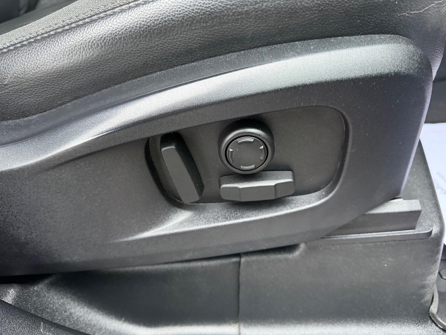 Used Land Rover Defender 110 2020 for sale - 76865443: Photo 31