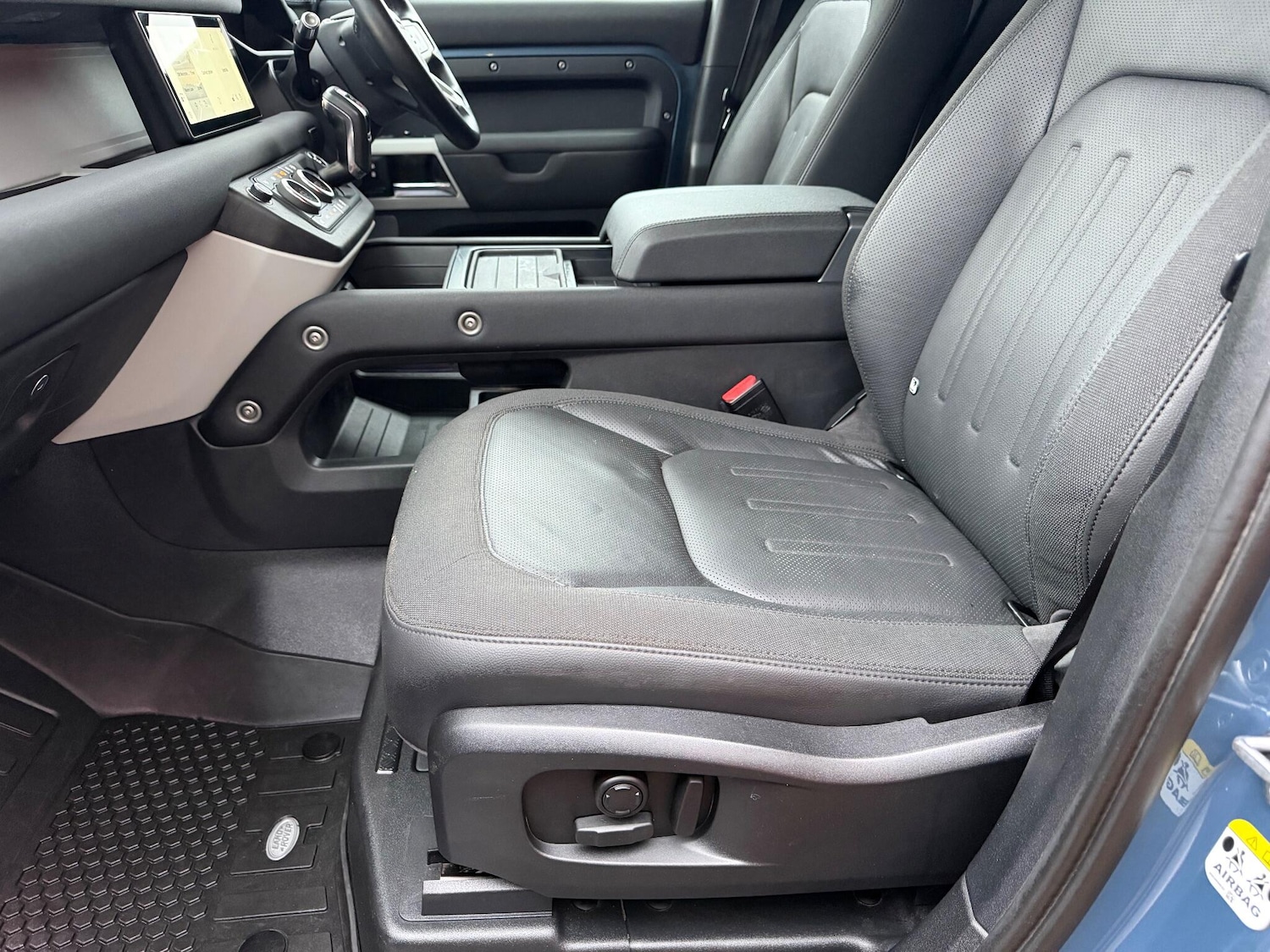 Used Land Rover Defender 110 2020 for sale - 76865443: Photo 8